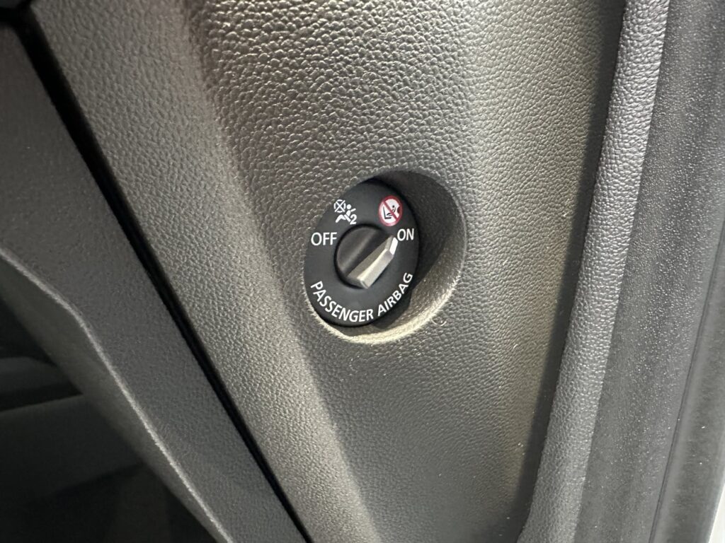 Renault Rafale Exposé-Bild 11