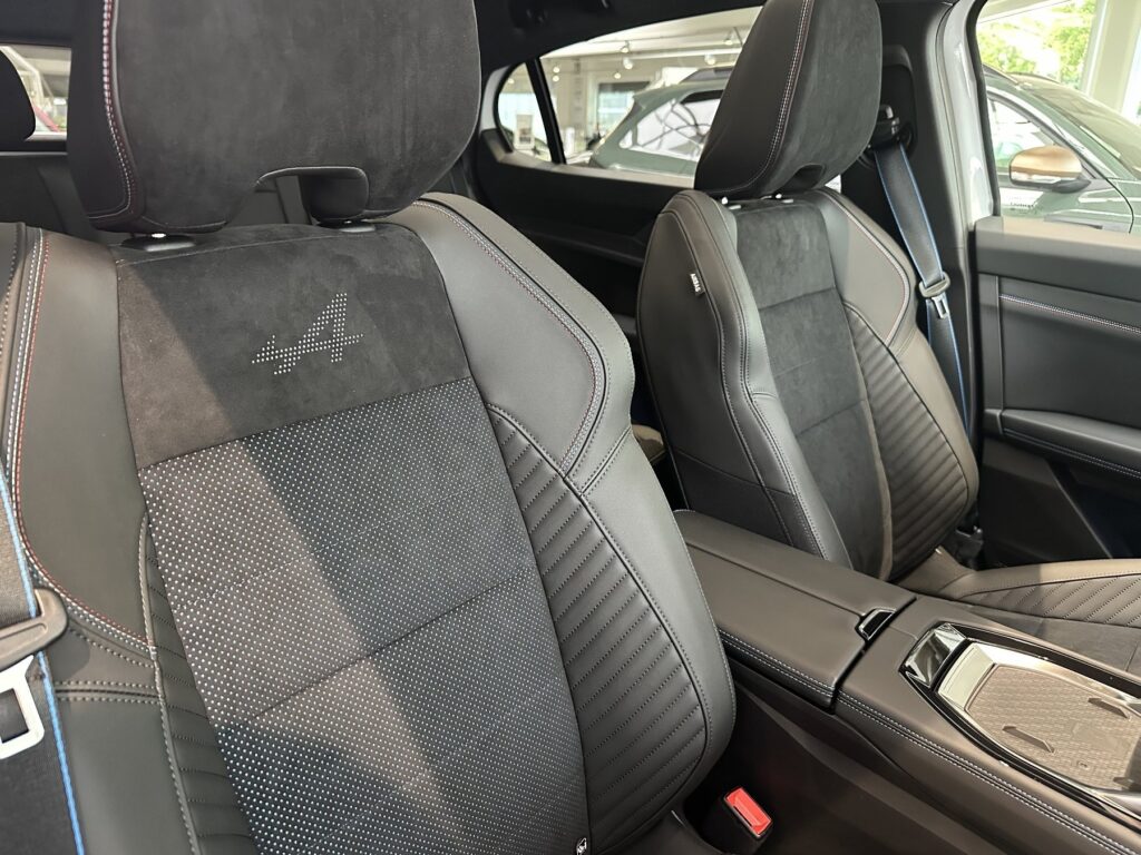 Renault Rafale Exposé-Bild 13