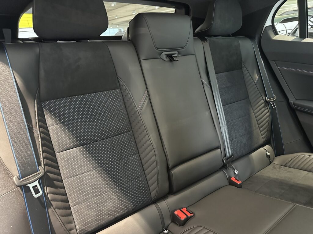 Renault Rafale Exposé-Bild 16