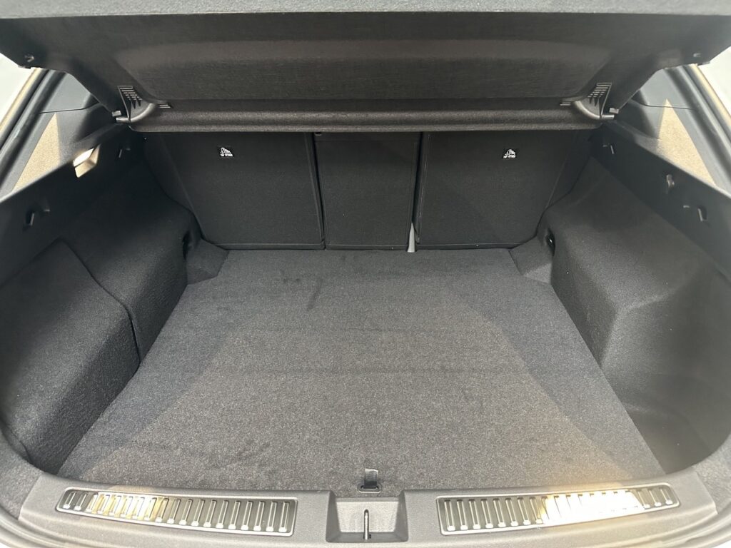 Renault Rafale Exposé-Bild 26