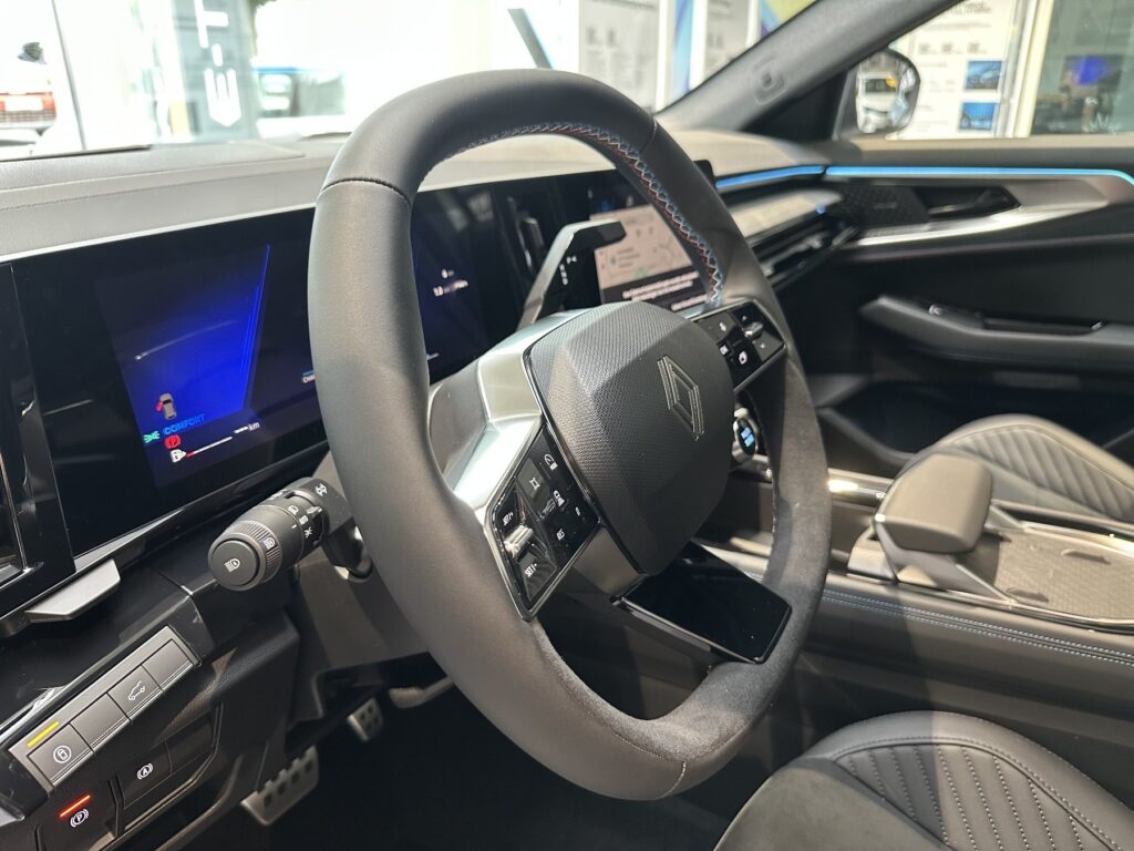 Renault Rafale Exposé-Bild 33