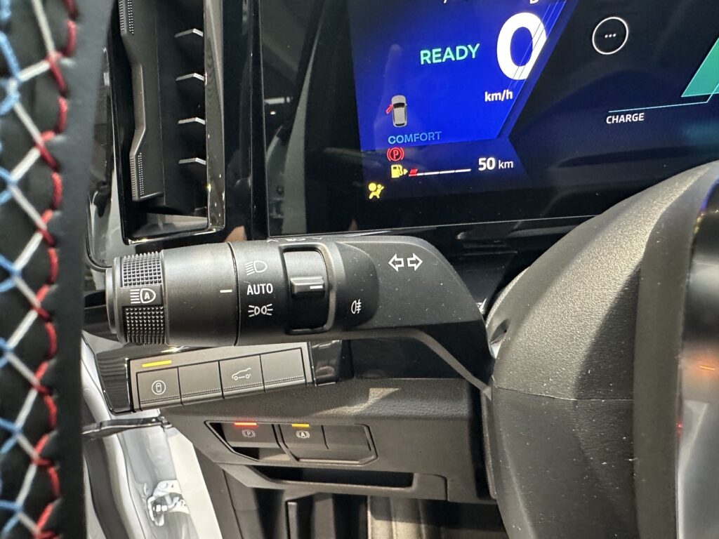 Renault Rafale Exposé-Bild 37