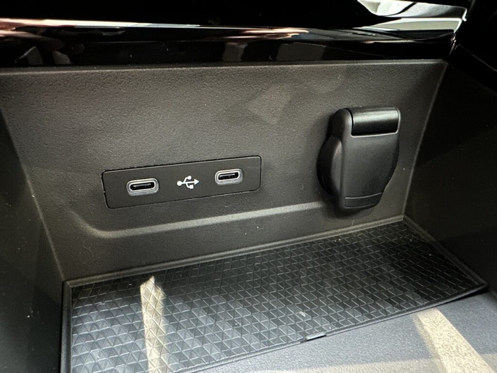 Renault Rafale Exposé-Bild 44