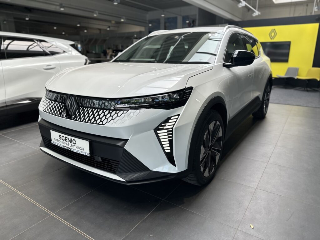 Renault Scenic E-TECH Exposé-Bild 1