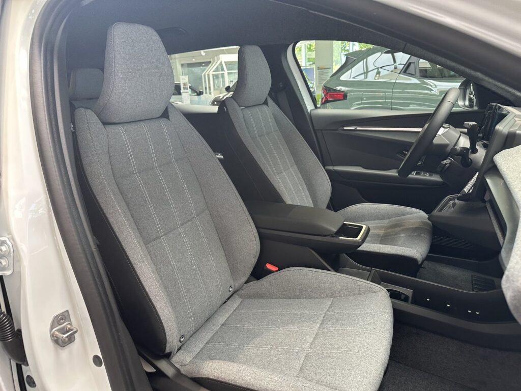 Renault Scenic E-TECH Exposé-Bild 13