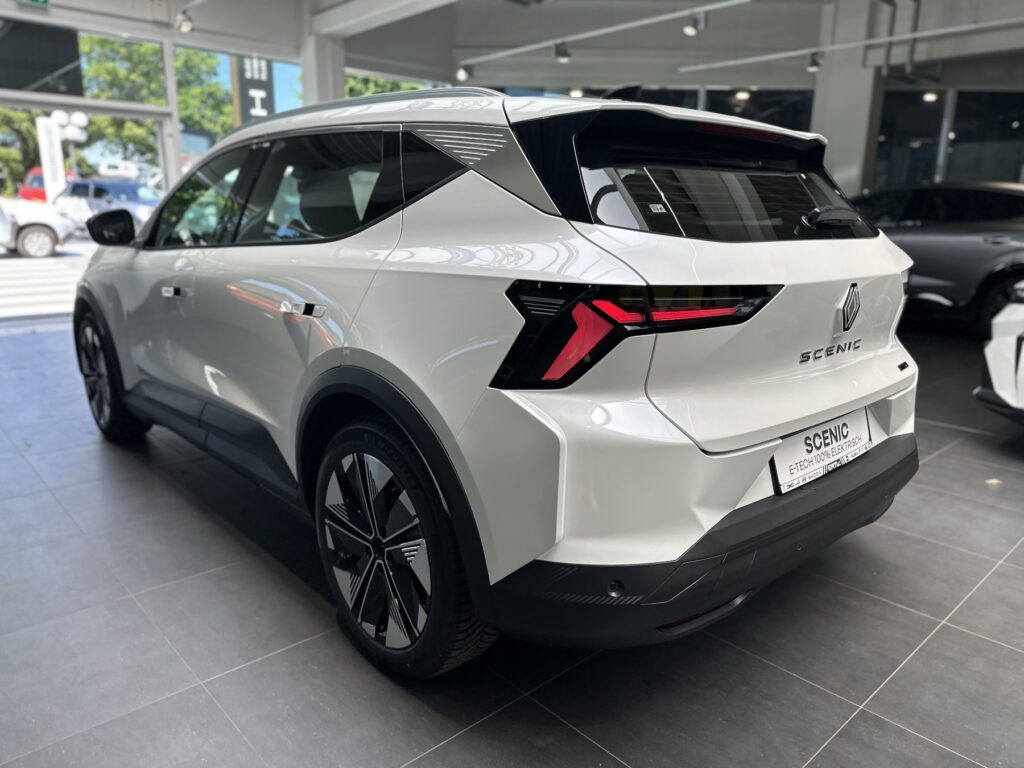 Renault Scenic E-TECH Exposé-Bild 28