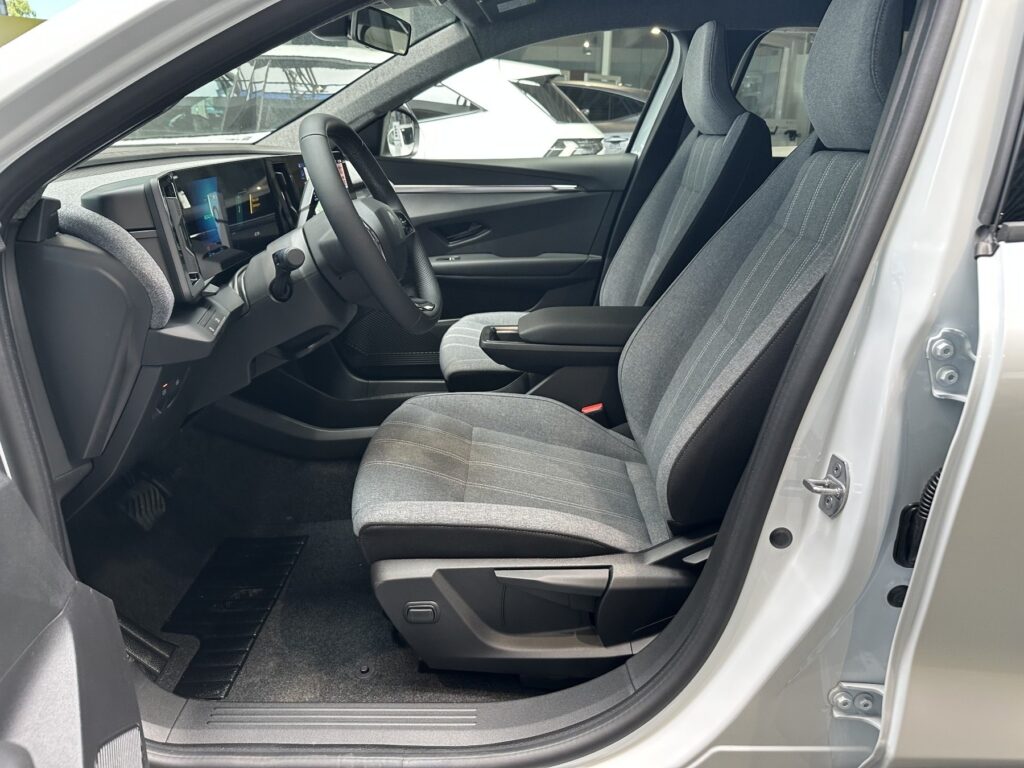 Renault Scenic E-TECH Exposé-Bild 33