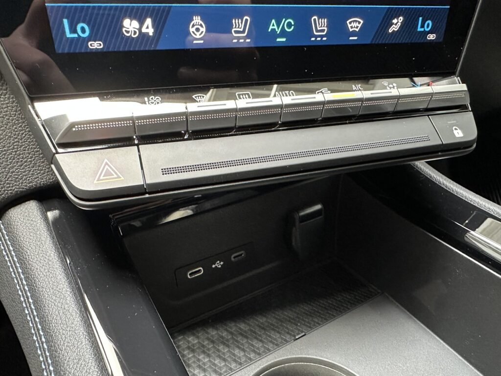 Renault Austral Exposé-Bild 46