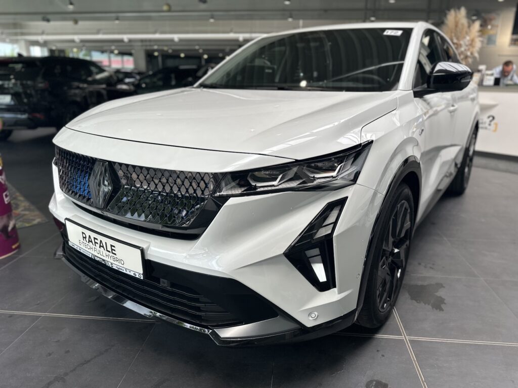 Renault Rafale Exposé-Bild 1