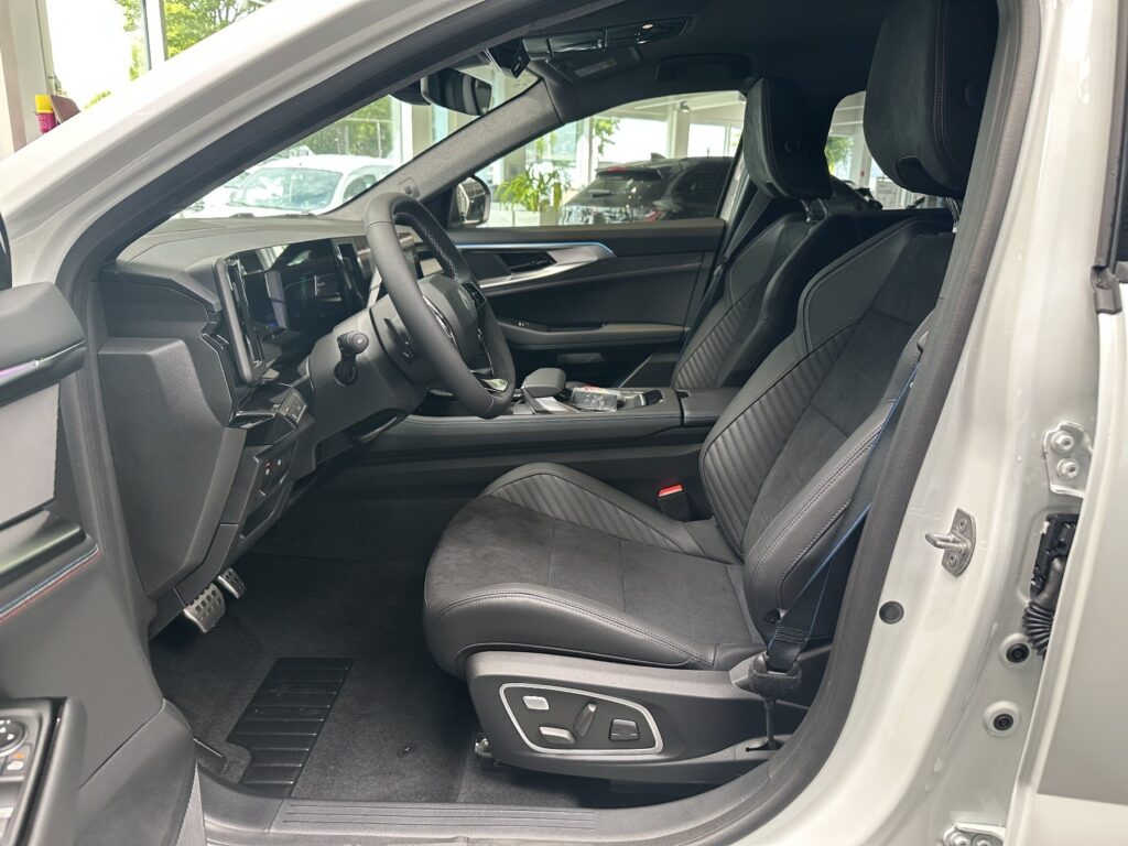 Renault Rafale Exposé-Bild 35