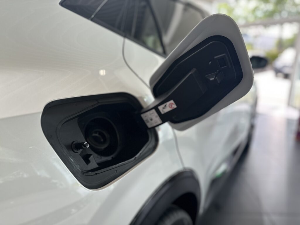 Renault Rafale Exposé-Bild 22