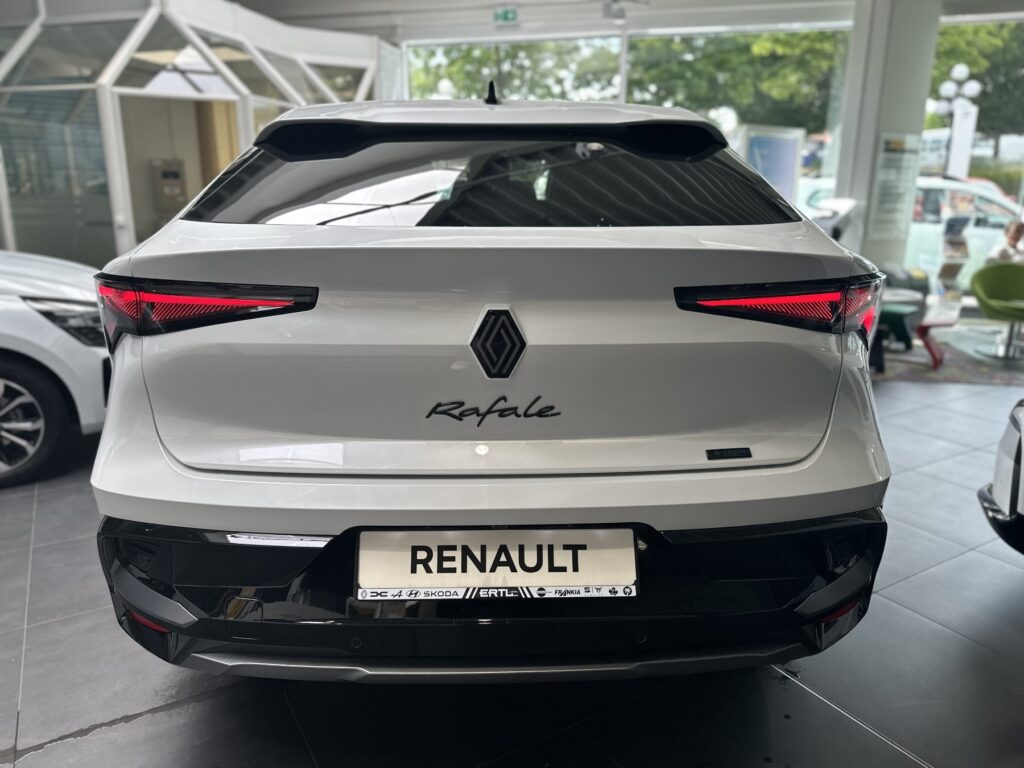 Renault Rafale Exposé-Bild 25