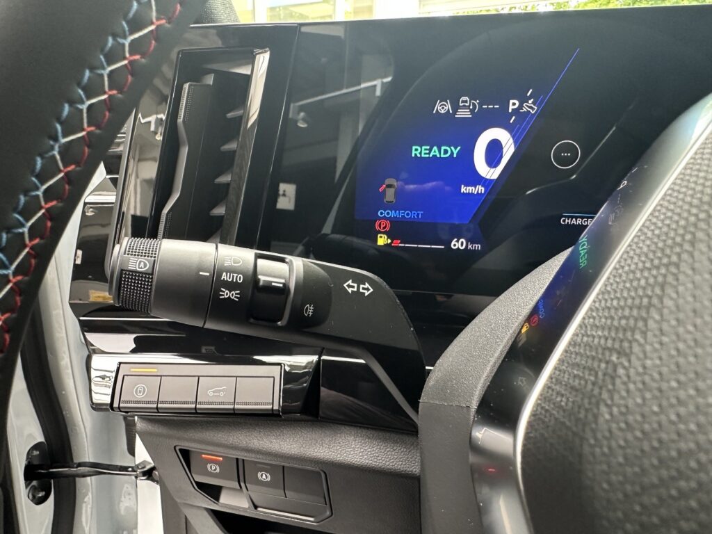 Renault Rafale Exposé-Bild 43