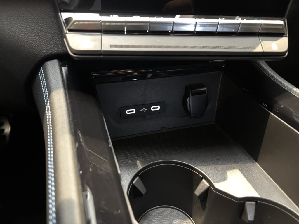 Renault Austral Exposé-Bild 19