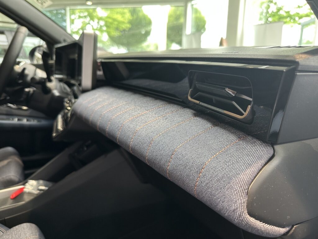 Renault R 4 Exposé-Bild 9