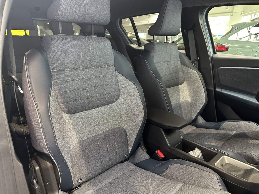 Renault R 4 Exposé-Bild 11