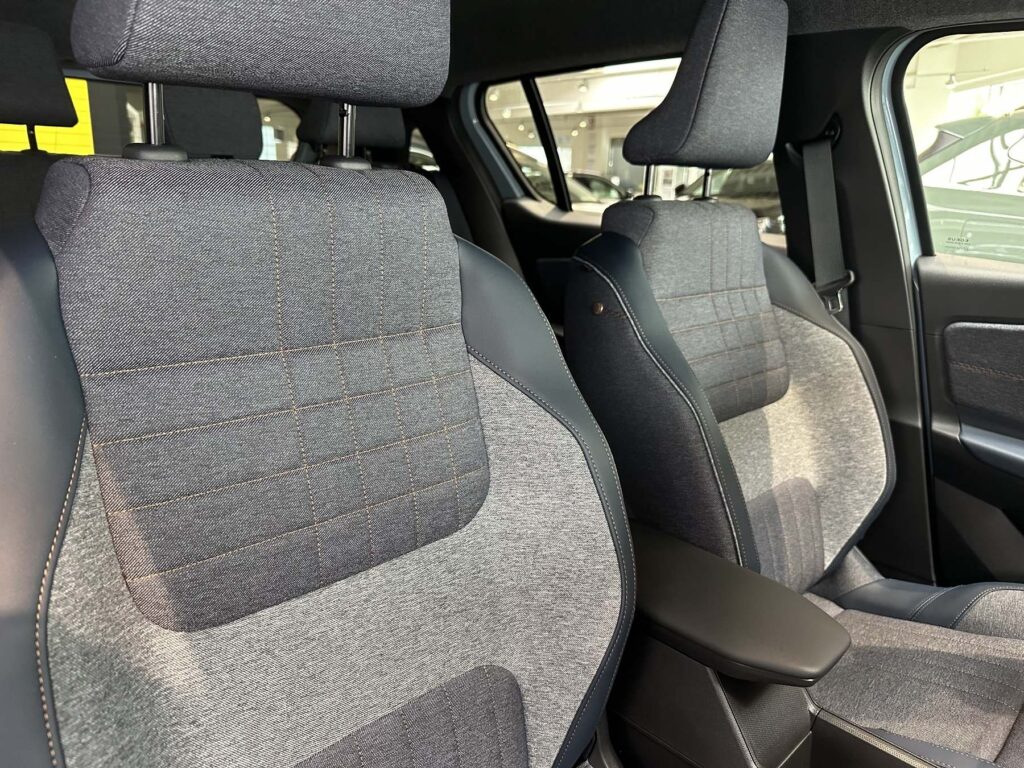 Renault R 4 Exposé-Bild 12