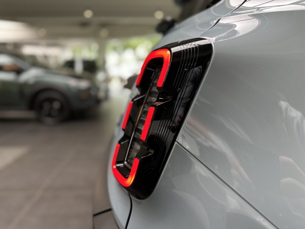 Renault R 4 Exposé-Bild 16