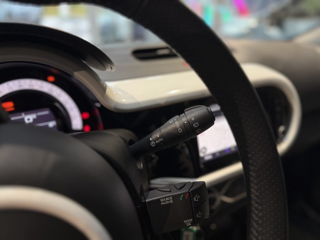 Renault Twingo Exposé-Bild 31