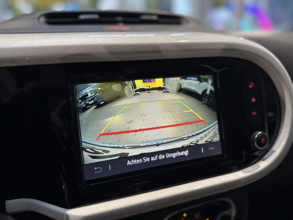 Renault Twingo Exposé-Bild 32