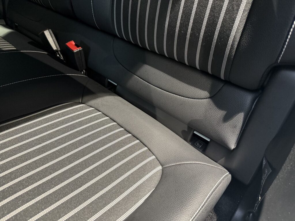 Renault Twingo Exposé-Bild 47