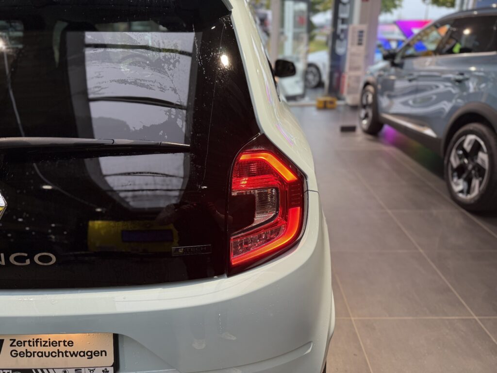 Renault Twingo Exposé-Bild 49