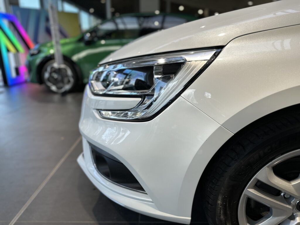 Renault Megane Exposé-Bild 4