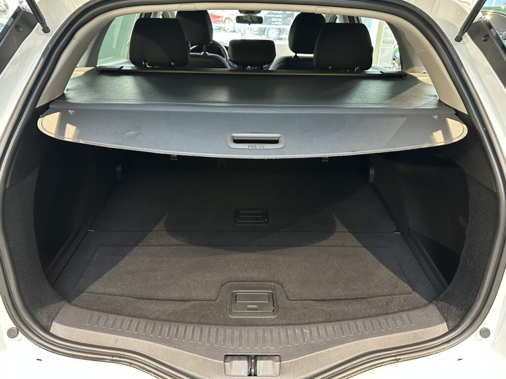 Renault Megane Exposé-Bild 23