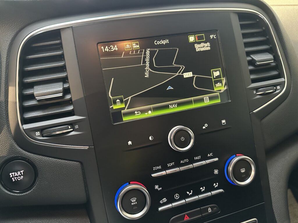 Renault Megane Exposé-Bild 39