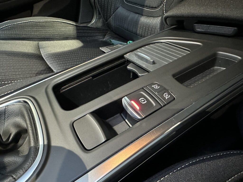 Renault Megane Exposé-Bild 44