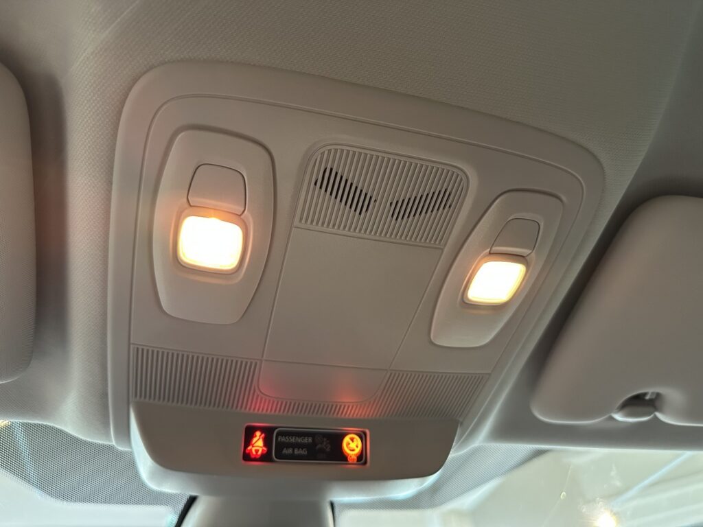 Renault Megane Exposé-Bild 45