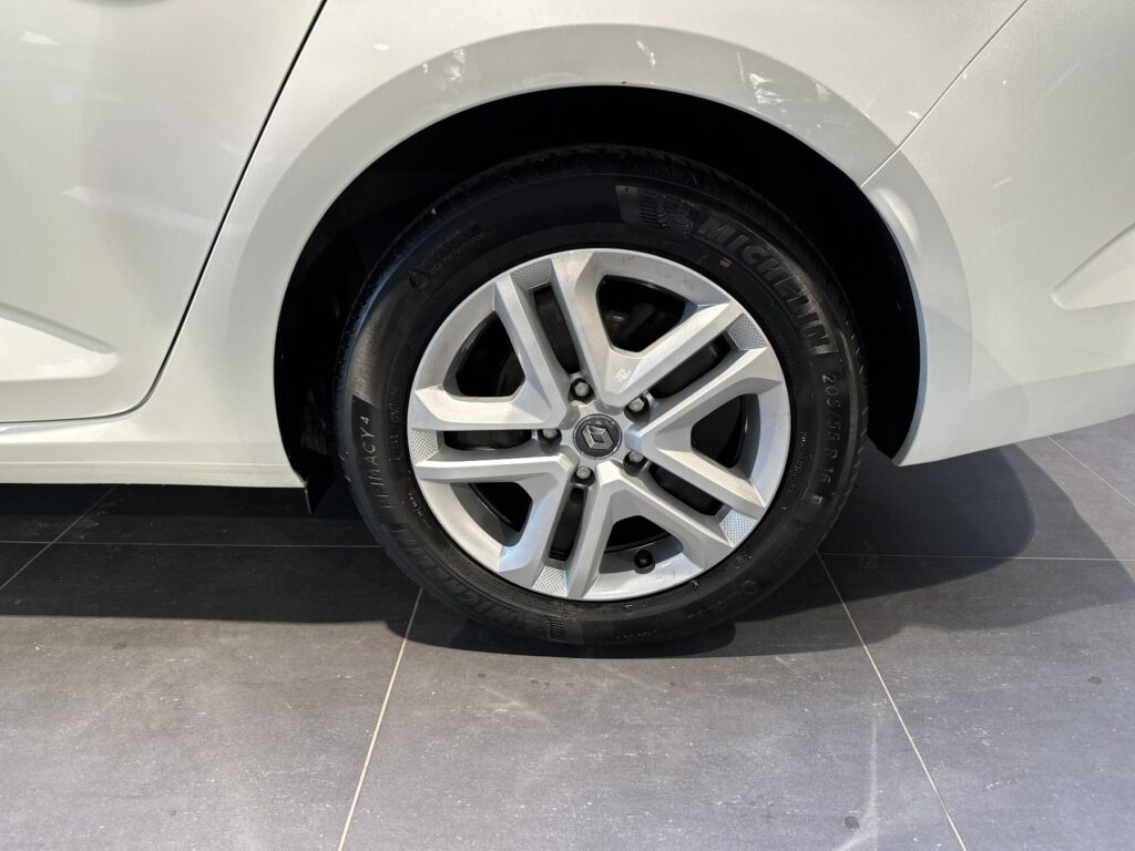 Renault Megane Exposé-Bild 50