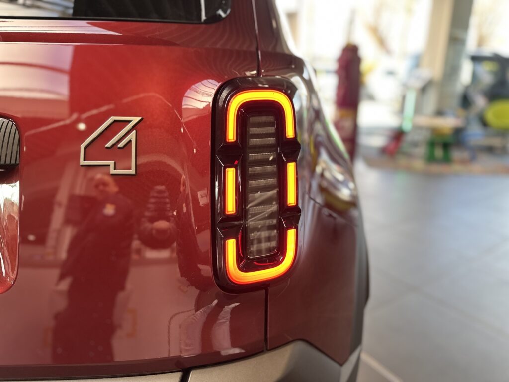 Renault R 4 Exposé-Bild 9