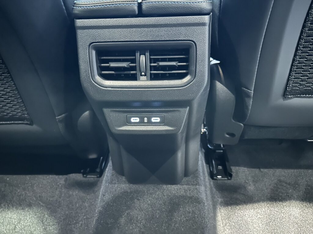 Renault Austral Exposé-Bild 24