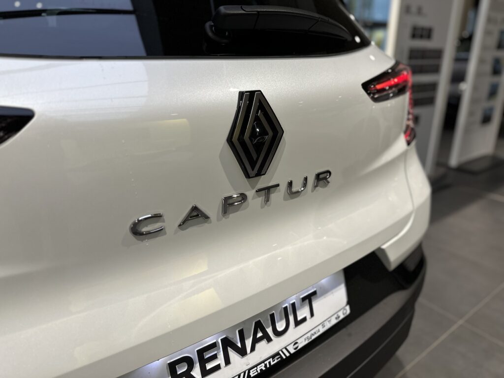 Renault Captur Exposé-Bild 13