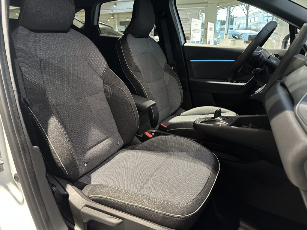 Renault Captur Exposé-Bild 22