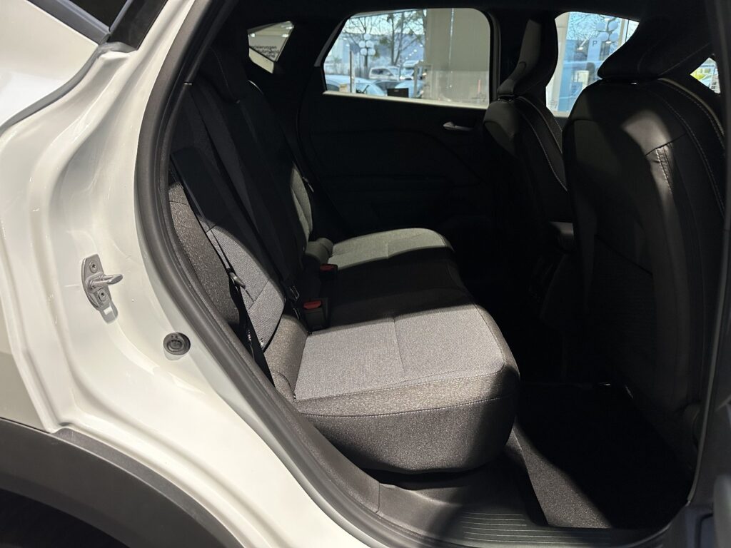 Renault Captur Exposé-Bild 23