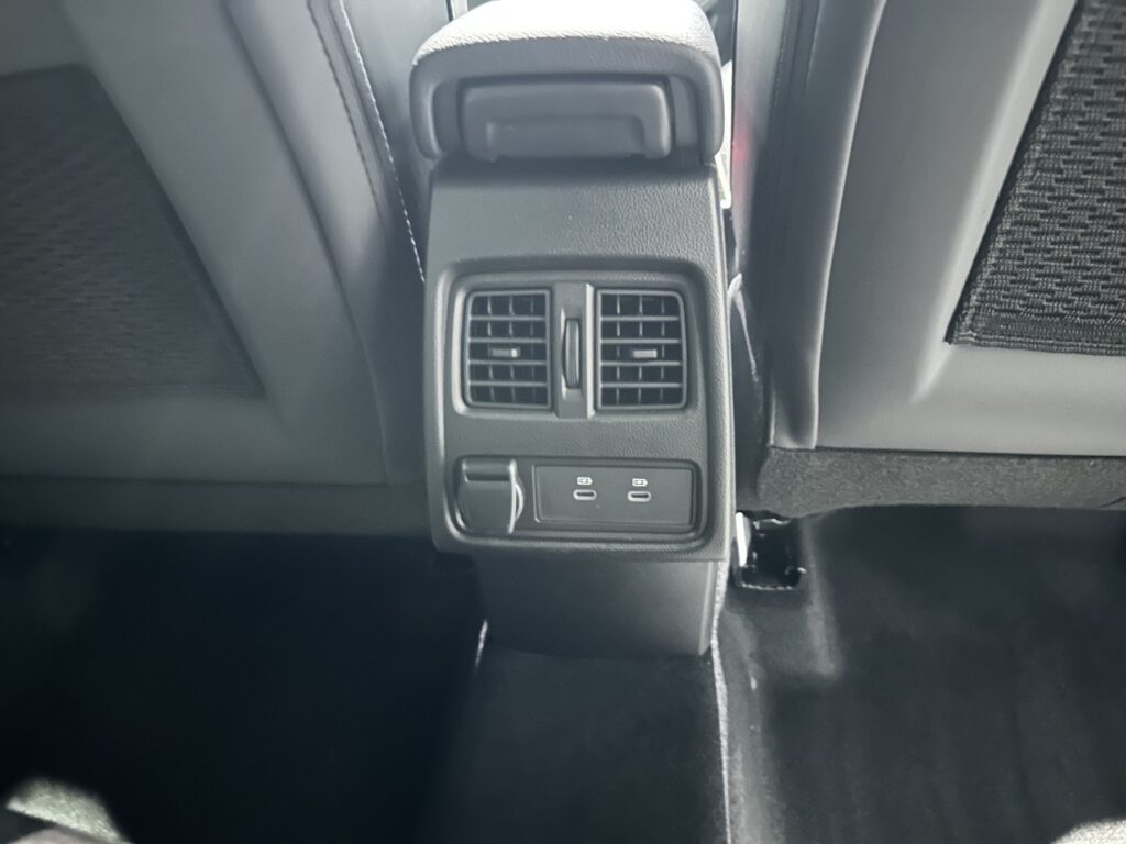 Renault Captur Exposé-Bild 26