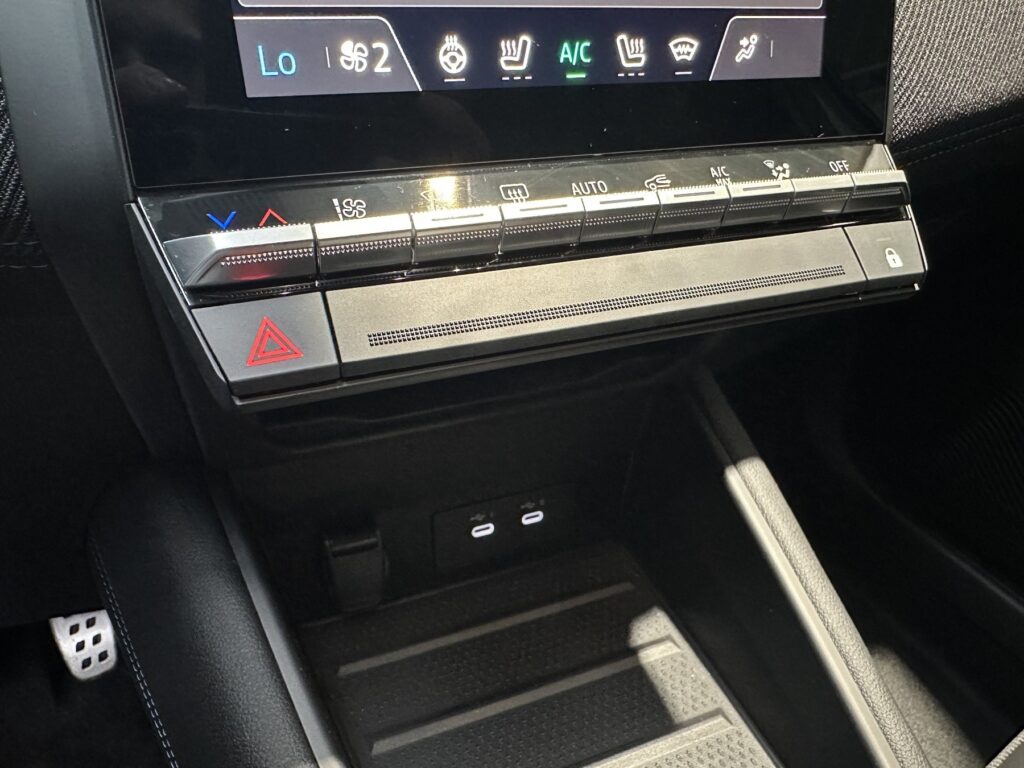 Renault Captur Exposé-Bild 46