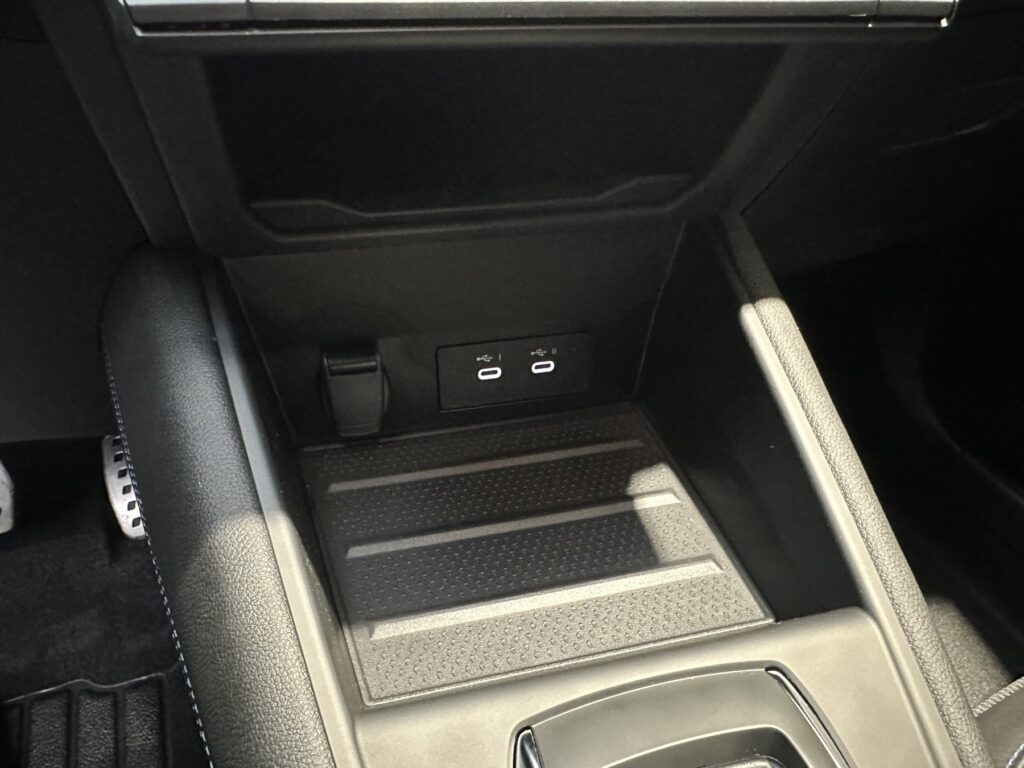 Renault Captur Exposé-Bild 47