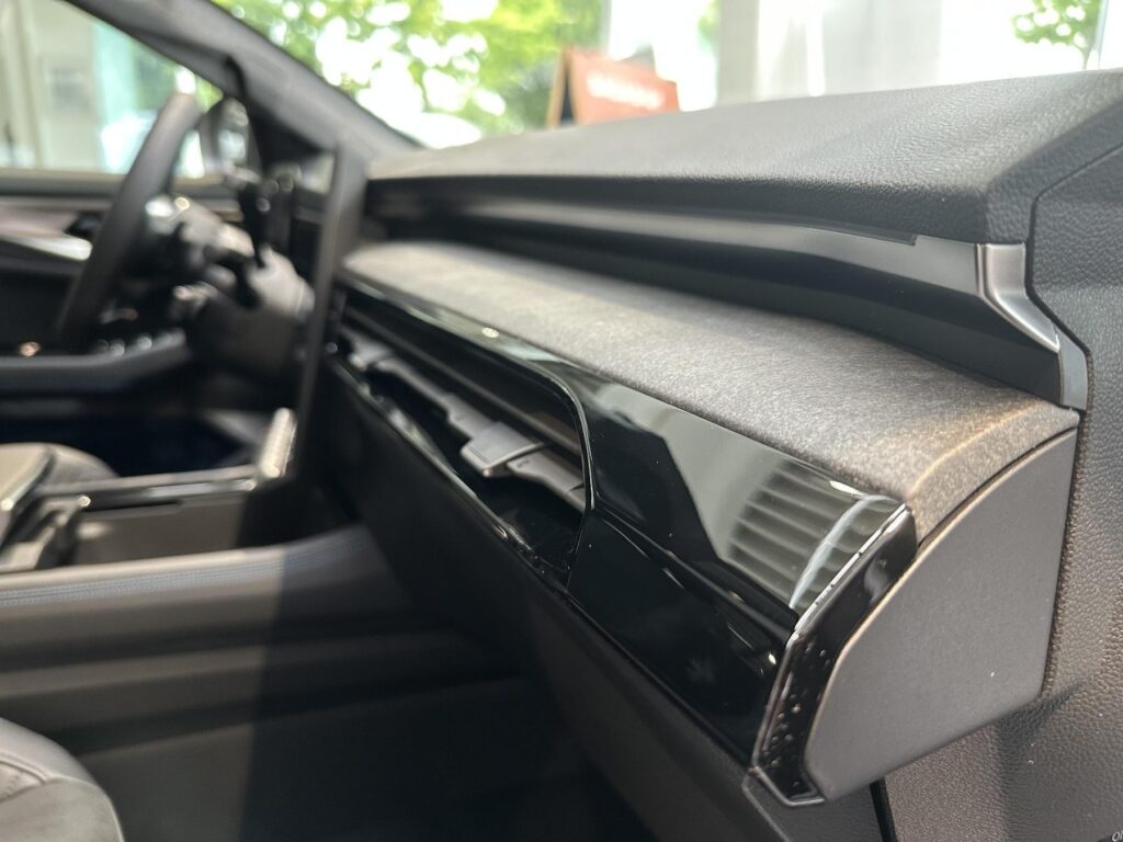 Renault Rafale Exposé-Bild 10