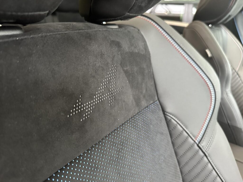 Renault Rafale Exposé-Bild 14