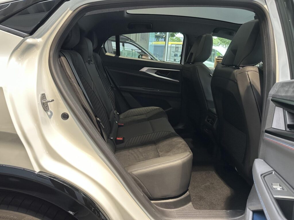 Renault Rafale Exposé-Bild 15