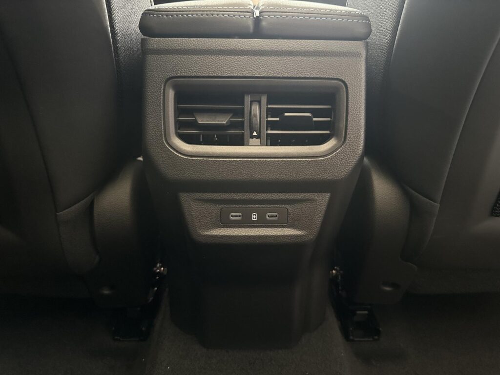 Renault Rafale Exposé-Bild 18