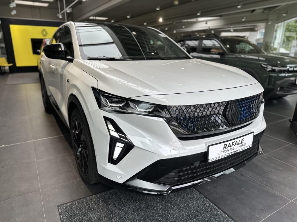 Renault Rafale Exposé-Bild 6