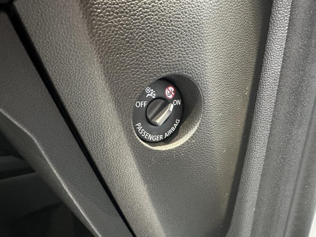 Renault Rafale Exposé-Bild 11