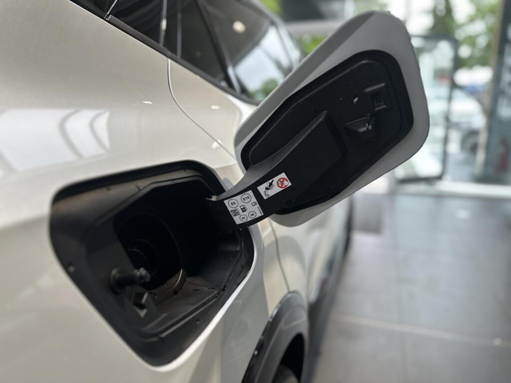 Renault Rafale Exposé-Bild 19