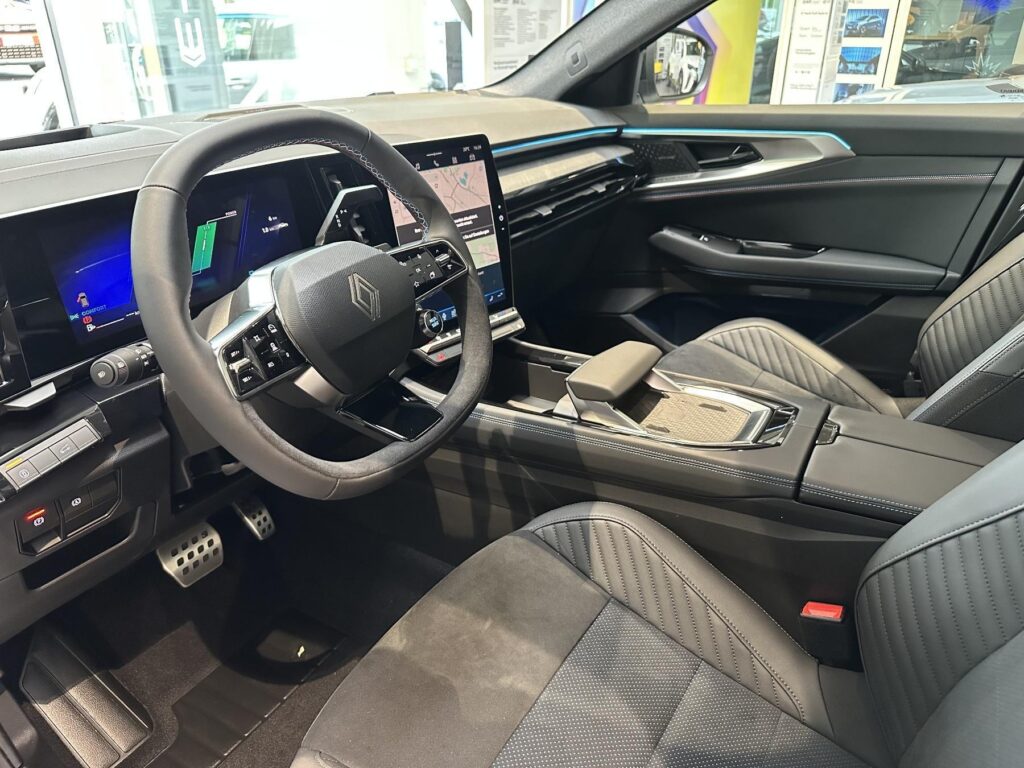 Renault Rafale Exposé-Bild 32