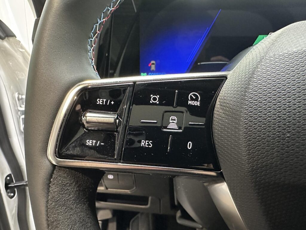 Renault Rafale Exposé-Bild 35