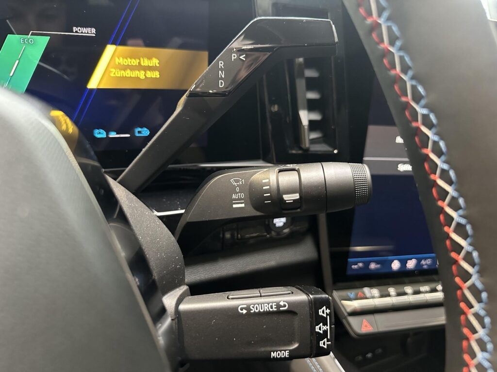 Renault Rafale Exposé-Bild 38